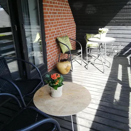 5 Minute Walk To Lego - 2 Bedrooms Loft Floor With Balcony Appartamento